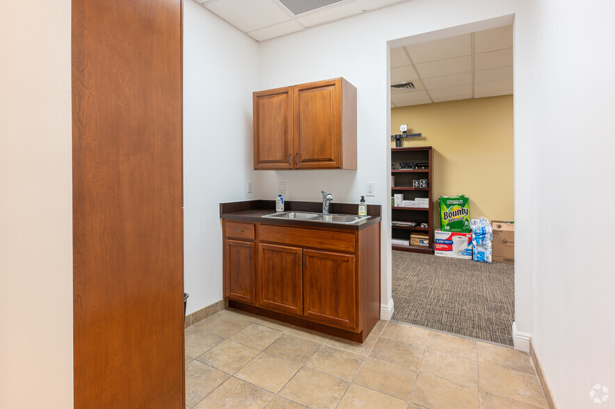 More Photos Of 2905 Lake East Dr, Las Vegas Office For Lease