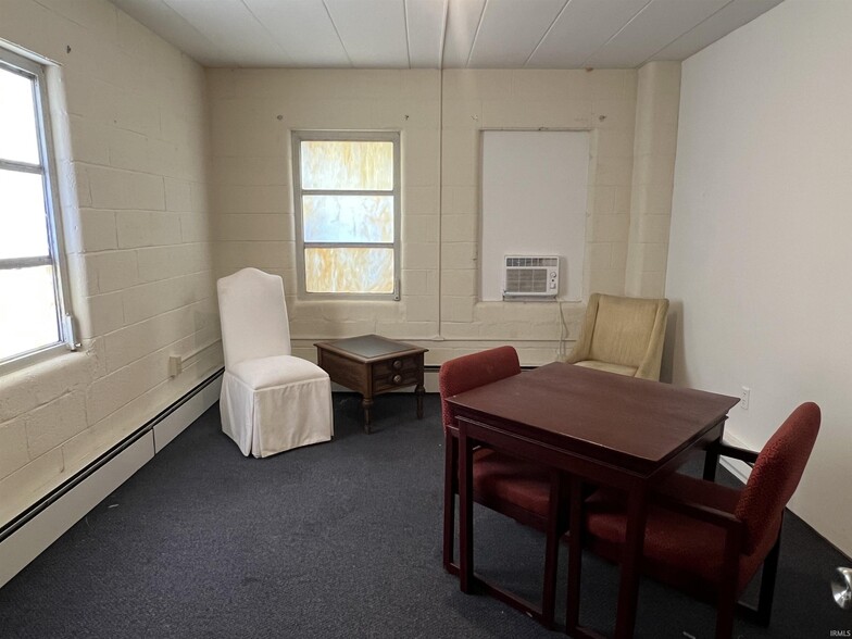 More Photos Of 1435 S Armstrong St, Kokomo Specialty For Sale