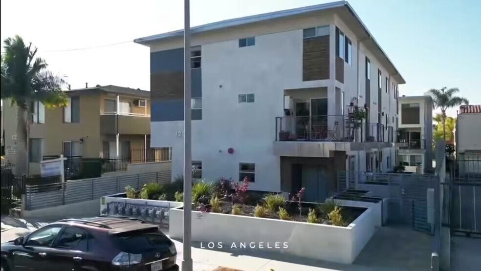 More Photos Of 1245 N New Hampshire Ave, Los Angeles Apartments For Sale