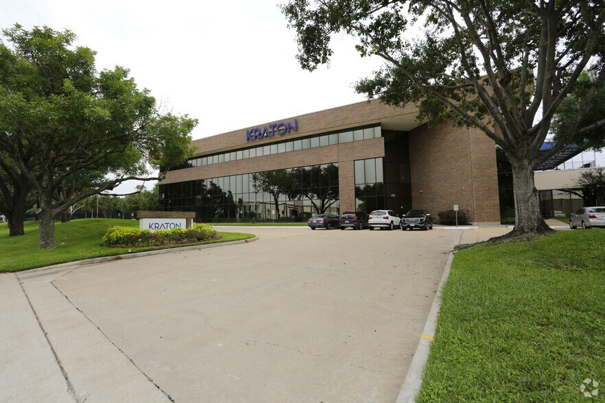 More Photos Of 16400 Park Row, Houston Office For Lease