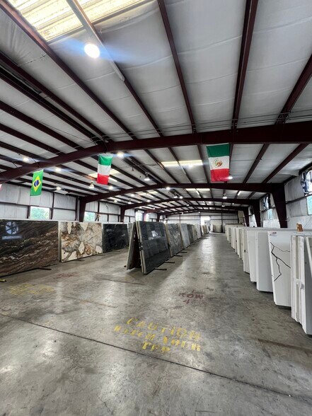 More Photos Of 1345 Bennett Dr, Longwood Warehouse For Lease
