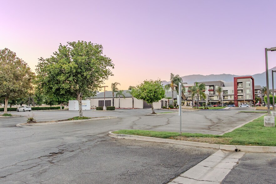 More Photos Of 10123 Foothill Blvd, Rancho Cucamonga Restaurant For Sale