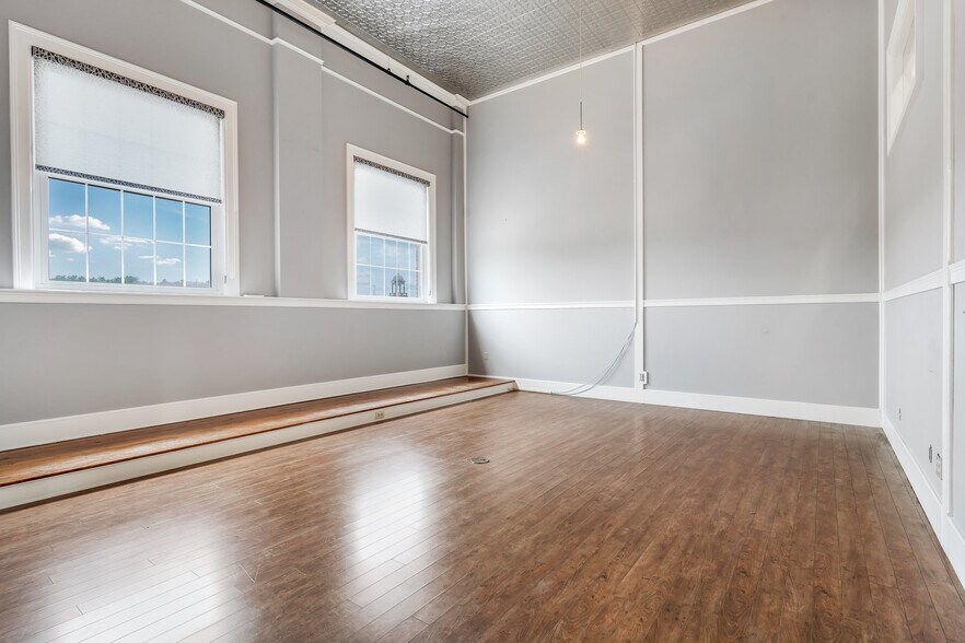 More Photos Of 192 Main St, Ellsworth Storefront For Sale
