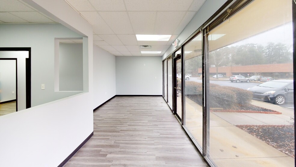 More Photos Of 3201 Atlanta Industrial Pky NW, Atlanta Light Distribution For Lease