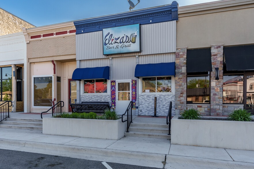 More Photos Of 415 N Center St, Durand General Retail For Sale