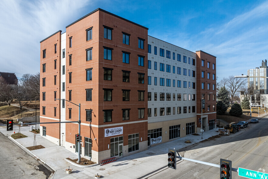 Primary Photo Of 810 N 6th St, Kansas City Apartments For Lease
