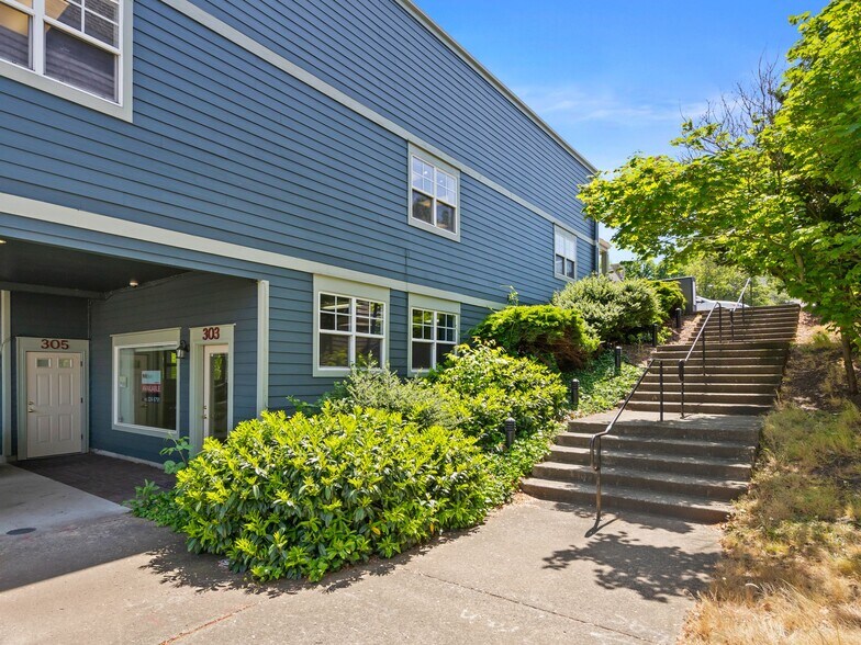More Photos Of 303 E Columbia River Hwy, Troutdale Storefront Retail Office For Lease