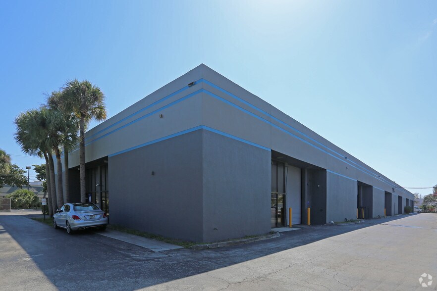 More Photos Of 1000 Holland Dr, Boca Raton Light Distribution For Lease