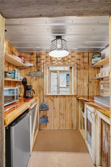 More Photos Of 714 N Saint Mary St, Pilot Knob Freestanding For Sale