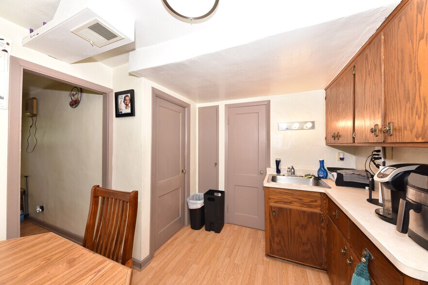 More Photos Of N96W20275 County Line Rd, Menomonee Falls Multifamily For Sale
