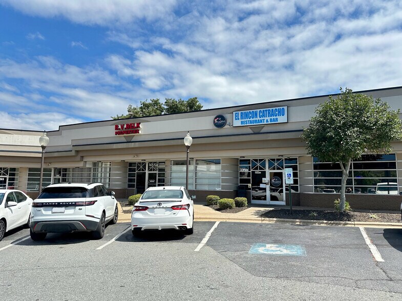 More Photos Of 204 W Woodlawn Rd, Charlotte Unknown For Lease