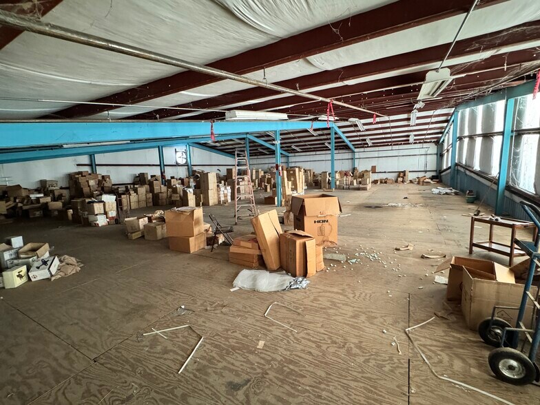 More Photos Of 8769 Dayton Pike, Soddy Daisy Warehouse For Sale