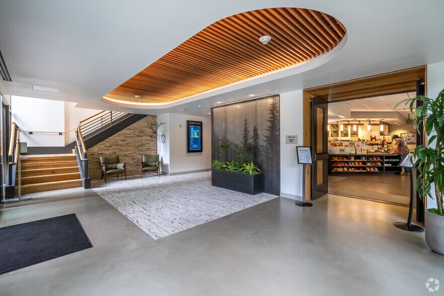 More Photos Of 15325 SE 30th Pl, Bellevue Unknown For Lease