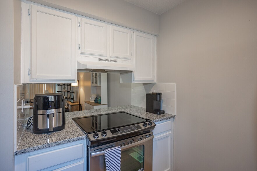 More Photos Of 3108 Eaton St, Kansas City Multifamily For Sale