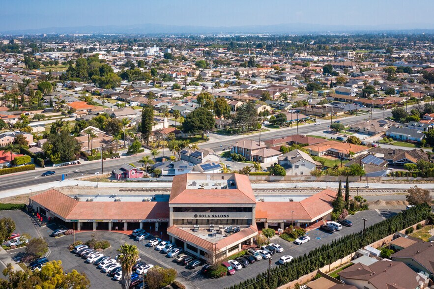 More Photos Of 18300 Gridley Rd, Artesia General Retail For Lease