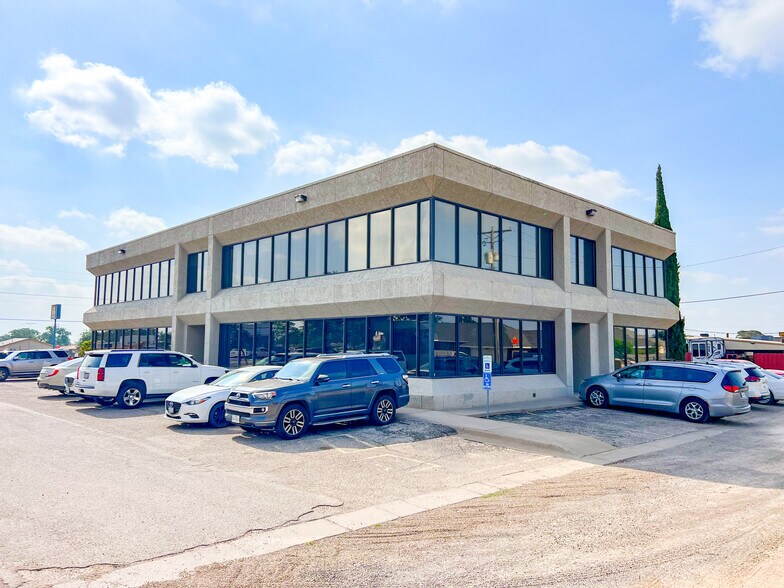 More Photos Of 3001 Big Spring St, Midland Office For Sale