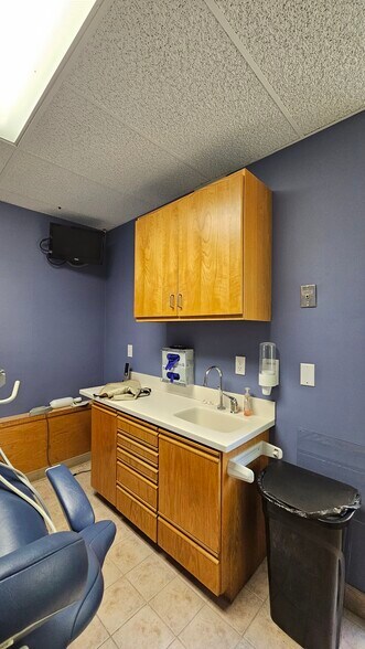 More Photos Of 350 S Main St, Cheshire Medical For Sale