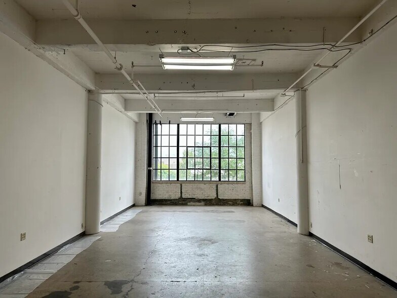 More Photos Of 550 Vandalia St, Saint Paul Loft Creative Space For Lease