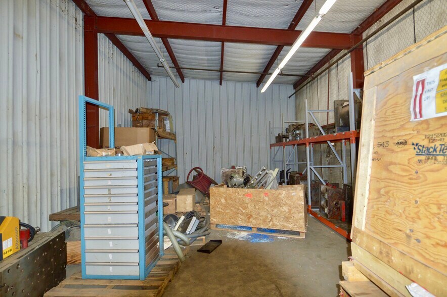 More Photos Of 1300 S Bolton St, Jacksonville Warehouse For Sale