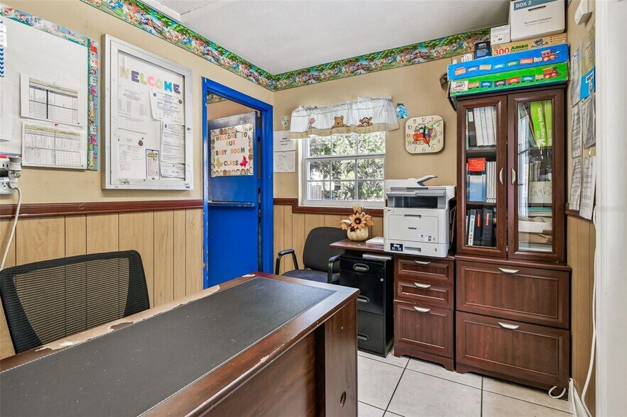 More Photos Of 9912 N Myrtle St, Tampa Daycare Center For Sale
