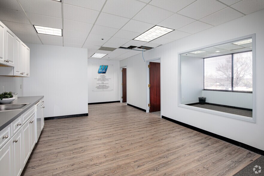 More Photos Of 1320 Old Chain Bridge Rd, McLean Office For Lease