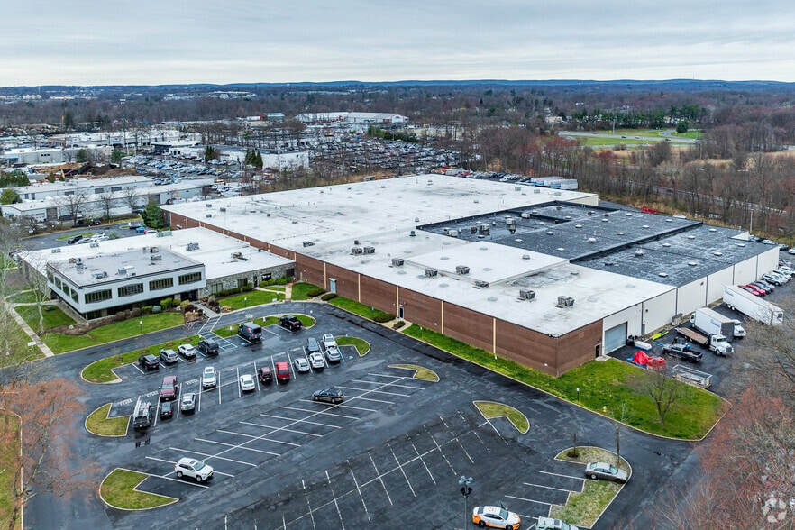 More Photos Of 240-260 W Nyack Rd, West Nyack Warehouse For Lease