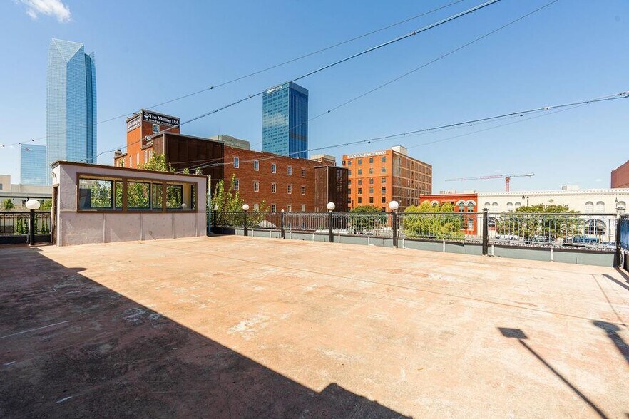 More Photos Of 15 E California Ave, Oklahoma City Restaurant For Sale