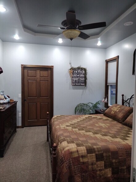 More Photos Of 131 Main St, Worthville Restaurant For Sale