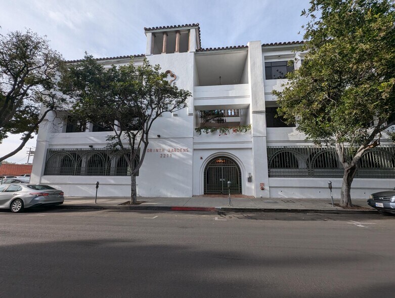 Primary Photo Of 2211 Corinth Ave, Los Angeles Medical For Lease