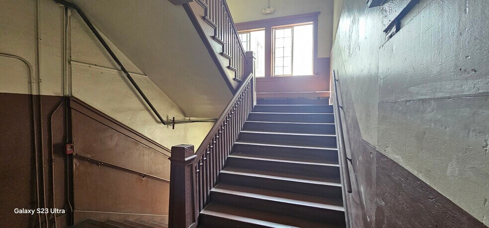 More Photos Of 1600-1604 W Pico Blvd, Los Angeles Apartments For Lease