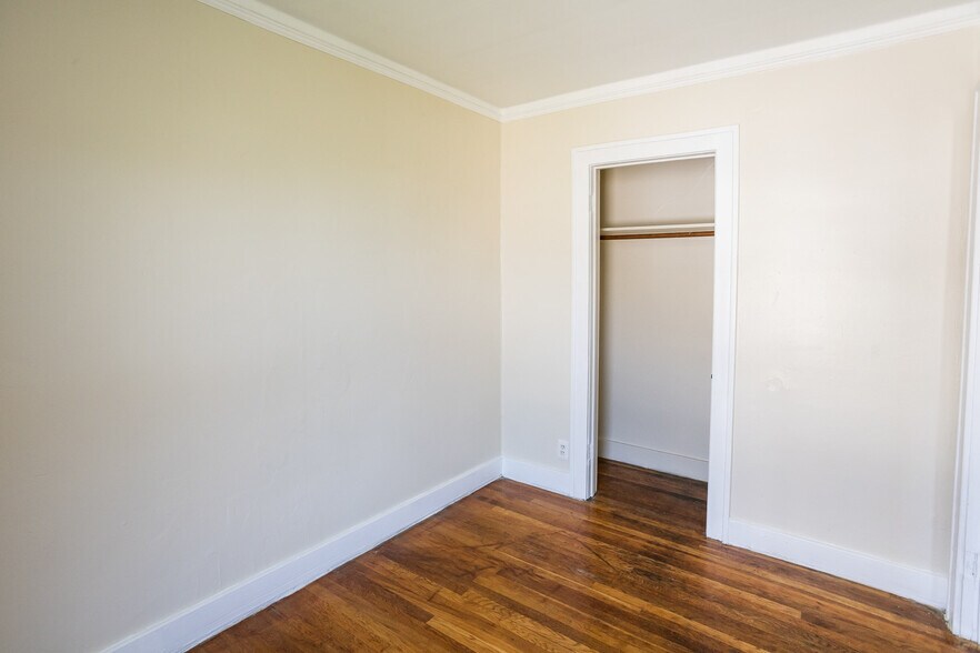 More Photos Of 7720 Pitt St, Detroit Apartments For Sale