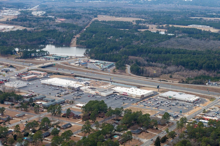 More Photos Of 458 Virginia Ave N, Tifton Department Store For Lease