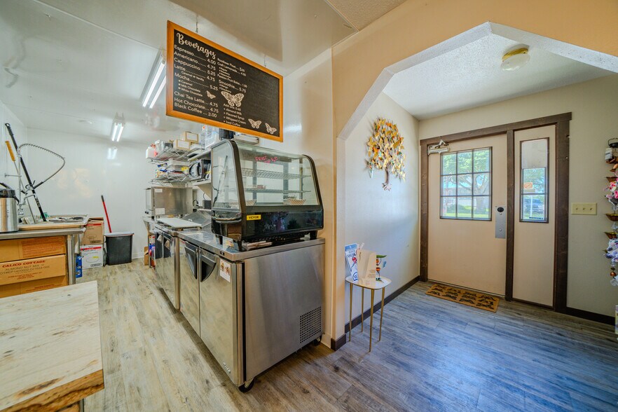 More Photos Of 420 Main St, New Munich General Retail For Sale