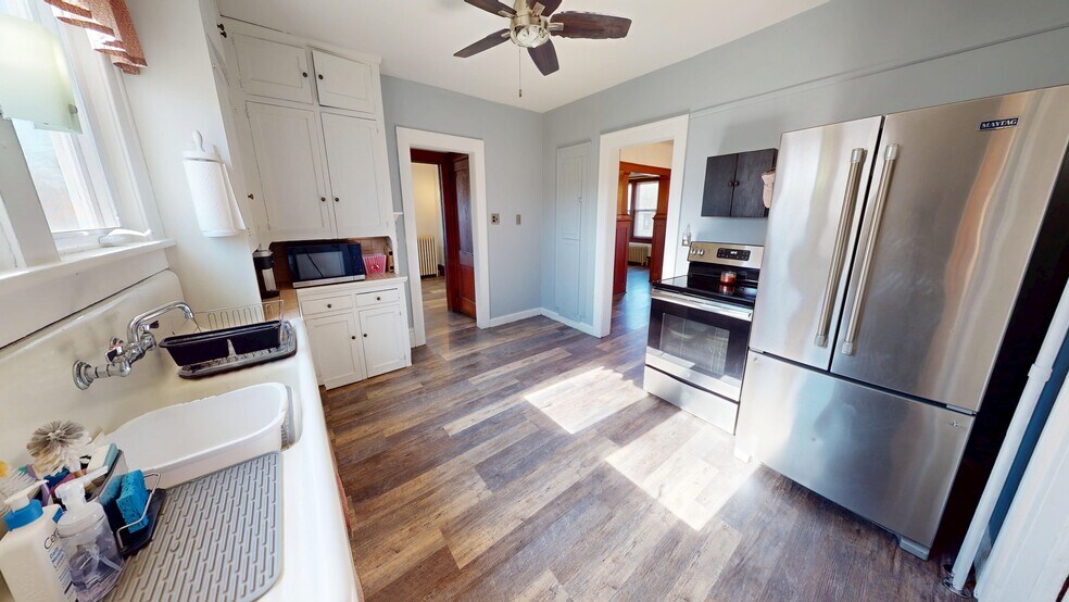 More Photos Of 160 Compton Road, Wantage Office Residential For Sale