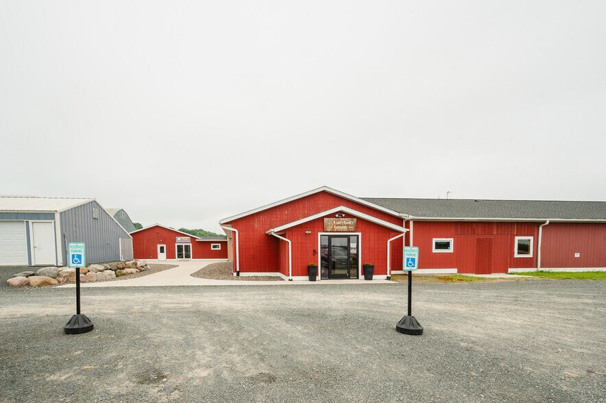 More Photos Of 373 280th St, Osceola Industrial For Lease