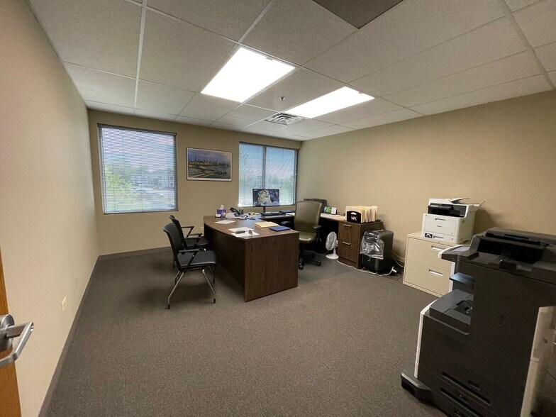 More Photos Of 2600 Beverly Dr, Aurora Light Distribution For Lease