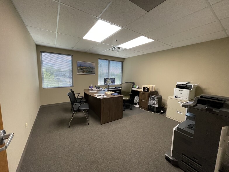 More Photos Of 2600 Beverly Dr, Aurora Light Distribution For Lease