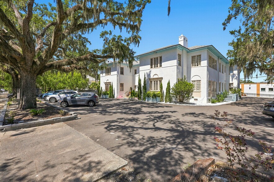 More Photos Of 1010 E Victory Dr, Savannah Office For Lease