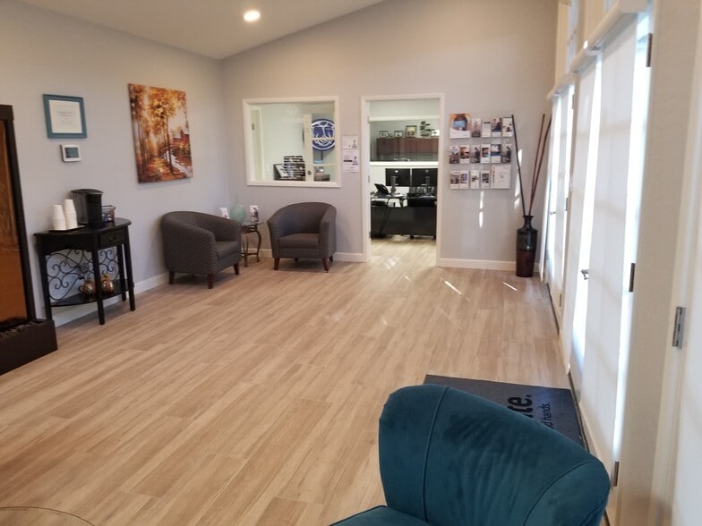 More Photos Of 3402 N 36th St, Phoenix Office For Lease