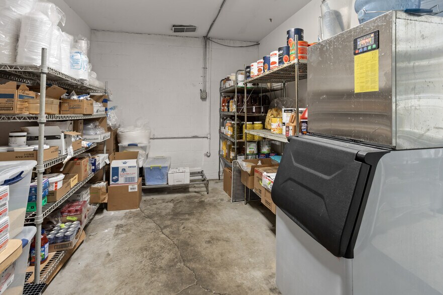 More Photos Of 205 1st St SW, Glyndon Restaurant For Sale