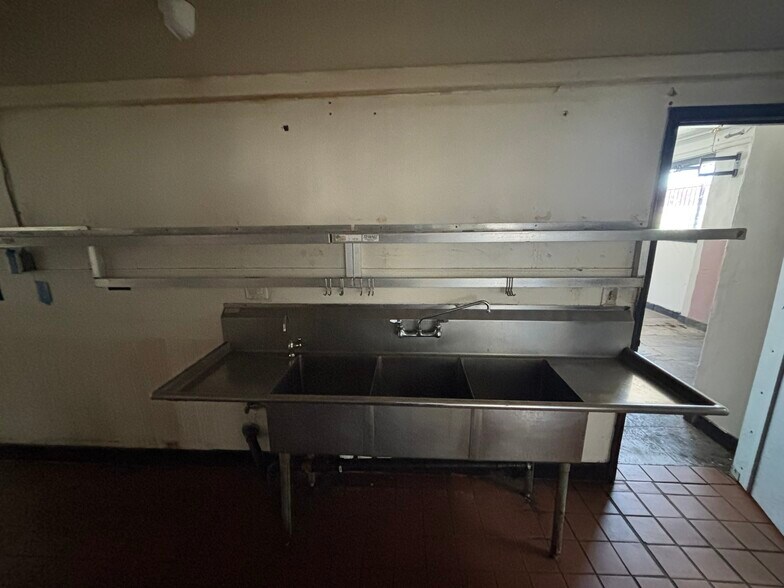More Photos Of 2444 Alvin Ave, San Jose Restaurant For Lease