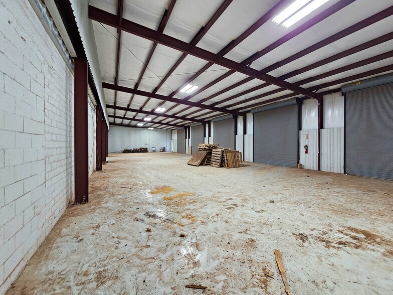 More Photos Of 110 CR 141, Sweetwater Warehouse For Sale