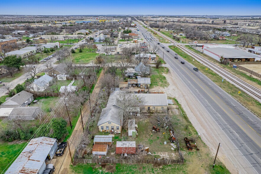 More Photos Of 201 S Highway 183, Leander Flex For Sale
