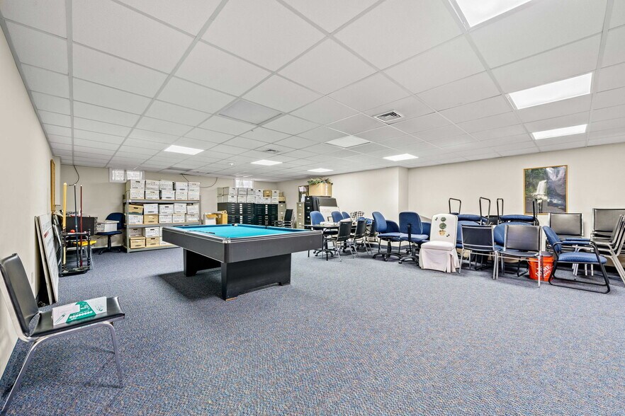 More Photos Of 15 Garden Rd, Plaistow Office For Sale