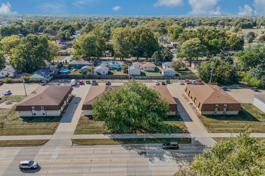 More Photos Of 206 NW State St, Ankeny Apartments For Sale