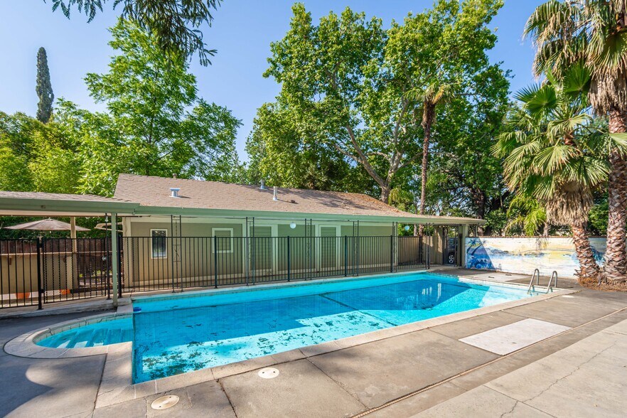 More Photos Of 4224 Crestline Ave, Fair Oaks Apartments For Sale