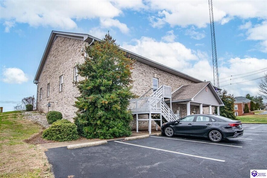 More Photos Of 2608 Ring Rd, Elizabethtown Office For Sale