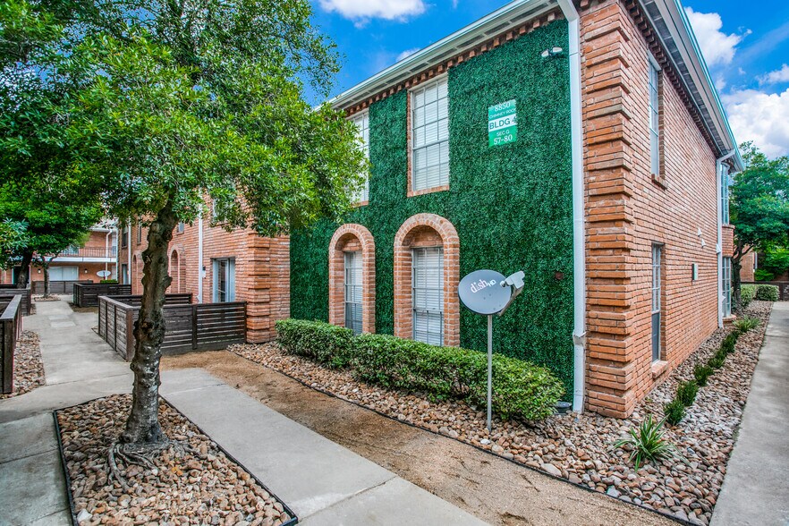 More Photos Of 8900 Chimney Rock Rd, Houston Apartments For Sale