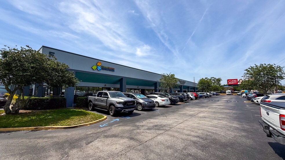 More Photos Of 5730-5892 S Semoran Blvd, Orlando Unknown For Lease