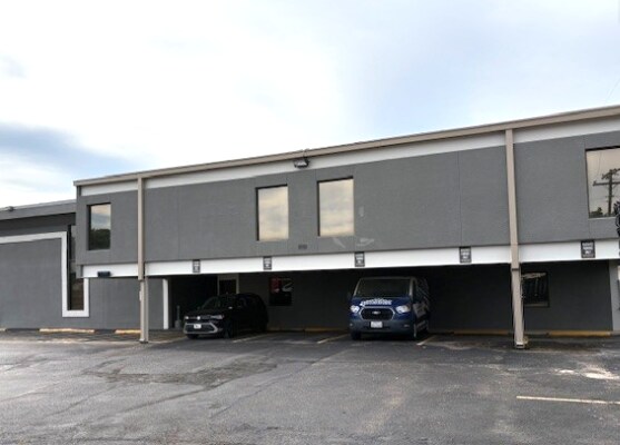 More Photos Of 4308-4310 Wiley Post Rd, Addison Office For Lease